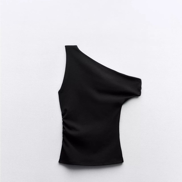 Zara Tops - NWT Zara top